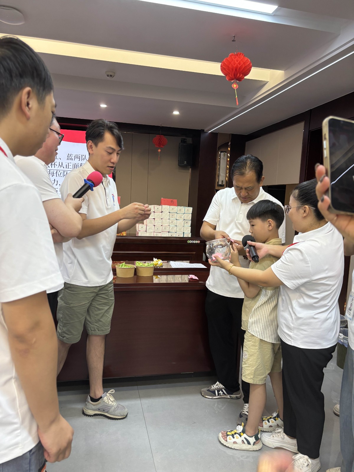“易聚中秋團(tuán)圓意，順啟事業(yè)新篇章”易順建工集團(tuán)2024年中秋活動(dòng)圓滿舉行