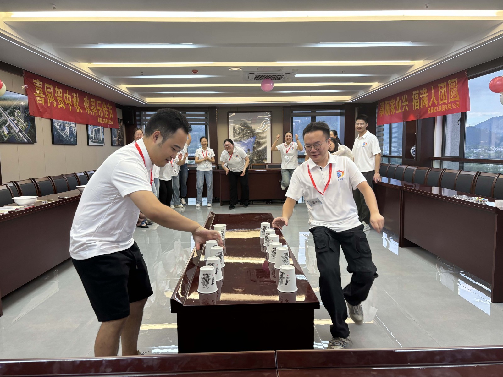 “易聚中秋團(tuán)圓意，順啟事業(yè)新篇章”易順建工集團(tuán)2024年中秋活動(dòng)圓滿舉行