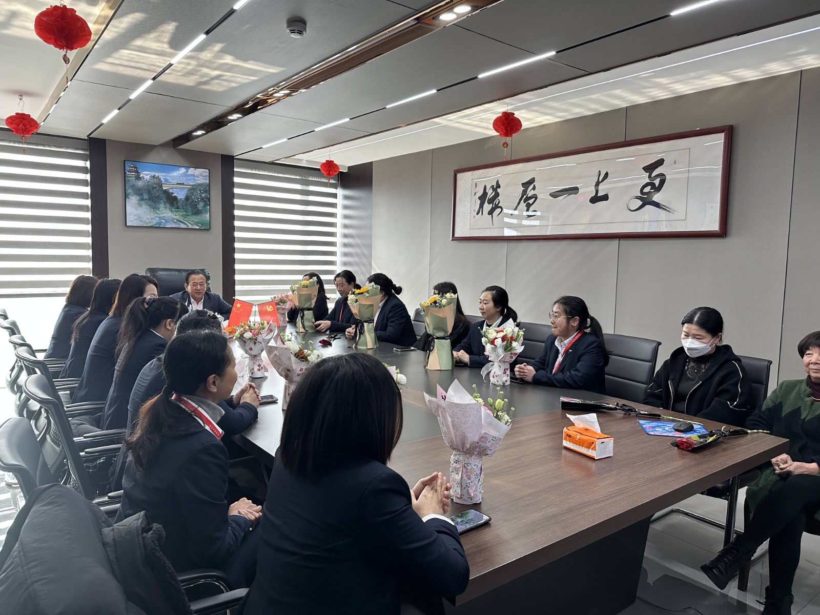 “同心協(xié)力 乘風破浪 巾幗力量，再創(chuàng)輝煌”易順建工集團舉行婦女節(jié)慶祝大會